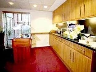 Ramada Bristol West Hotel