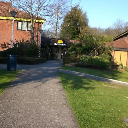 Ramada Bristol West Hotel 4*